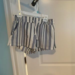 ALMOST FAMOUS Blue and White shorts SIZE MEDIUM